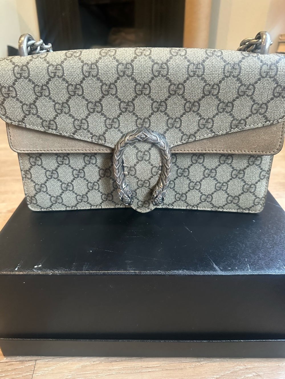GUCCI Dionysus GG Medium Shoulder Bag - Picture 6 of 7